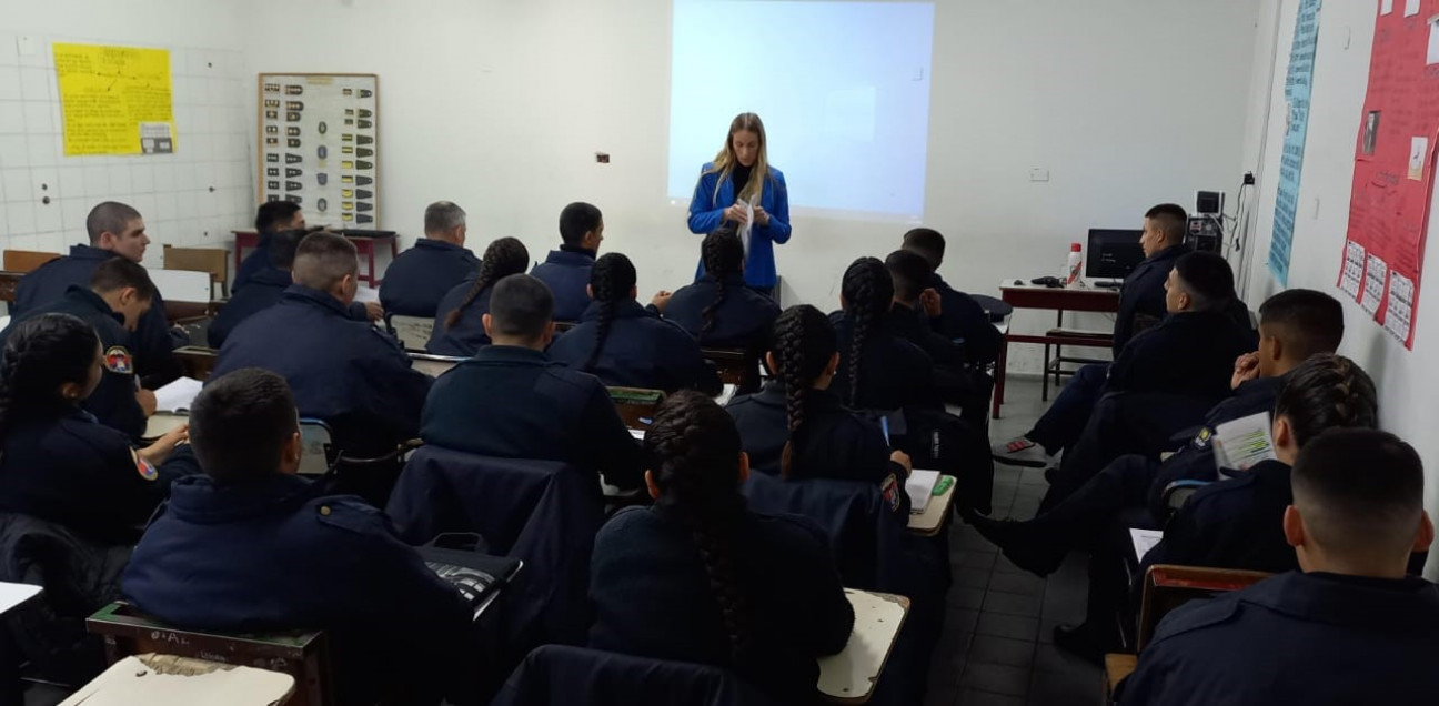 imagen Con expertos invitados se realizó una charla sobre "Práctica Sumarial - Contravencional" en la Delegación Zona Sur