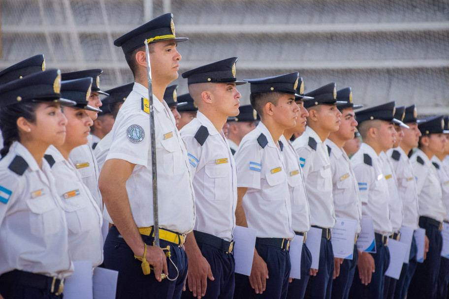 imagen 7 Mas de 80 egresados recibieron su diploma de Auxiliares para la Policía de Mendoza en Zona Este