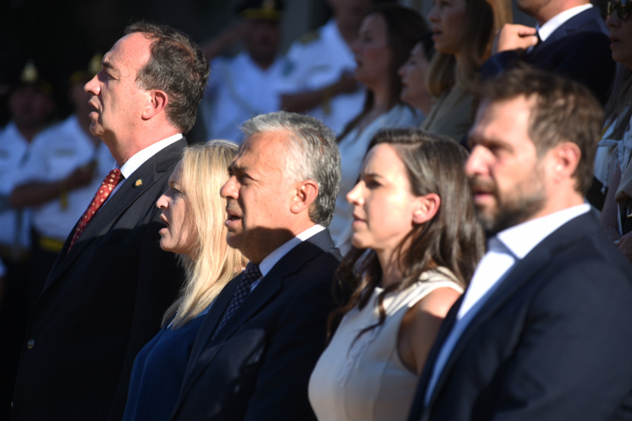 imagen 10 Imponente acto por el 27° aniversario del IUSP y el egreso de Técnicos Universitarios y Auxiliares
