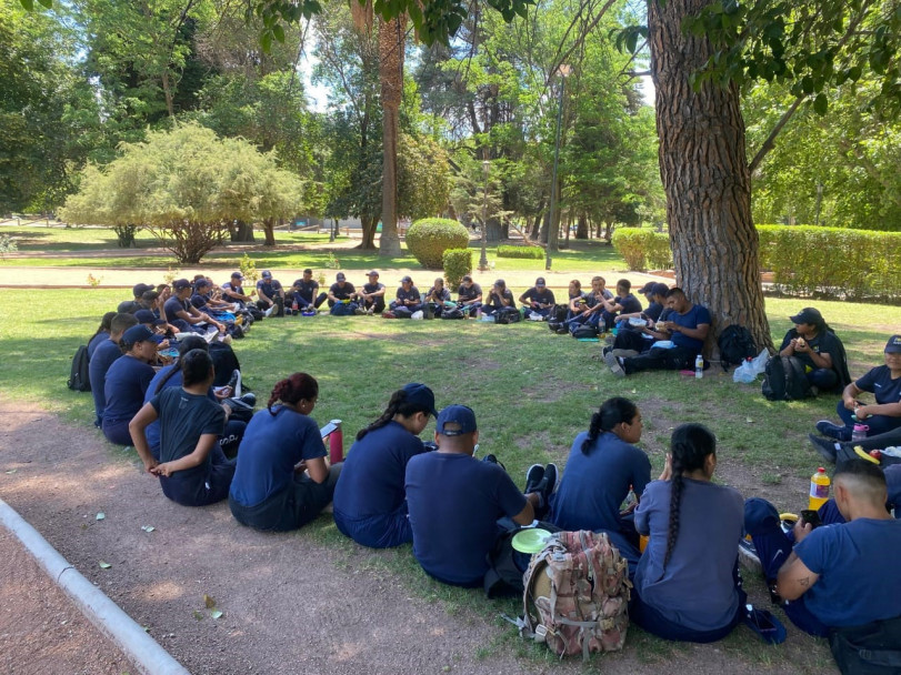 imagen 5 Con el fin de identificar atractivos turísticos de gran importancia histórica, cultural y económica, cadetes de la FPB para Auxiliar de la Delegación Valle de Uco, visitaron la Ciudad de Mendoza