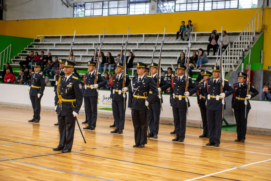 imagen 9 Acto de entrega de diplomas a cadetes del Curso FPB Delegación Zona Este