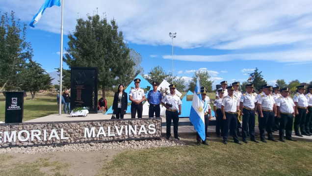 imagen La Delegación Valle de Uco presente en Acto por el 42° Aniversario del Día del Veterano y Caídos en la Guerra de Malvinas