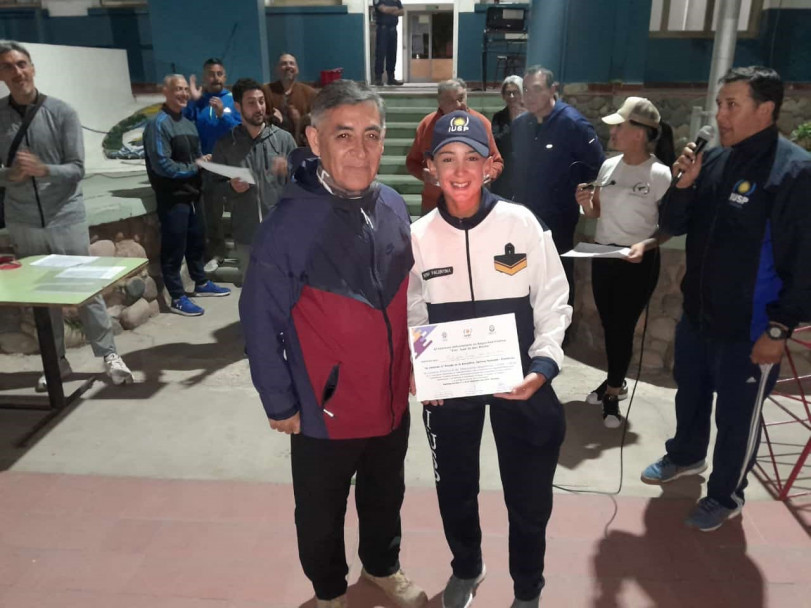 imagen 11 Encuentro de Camaradería de los 2dos años del IUSP de toda la Provincia en el predio deportivo de la UNCuyo