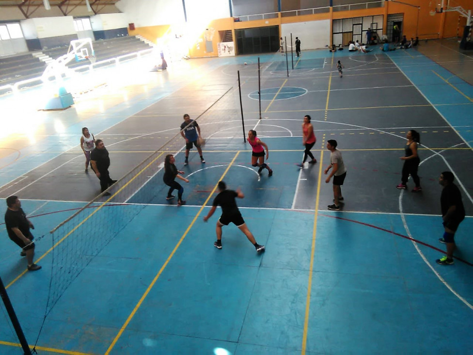 imagen Torneo voley mixto policial en San Rafael