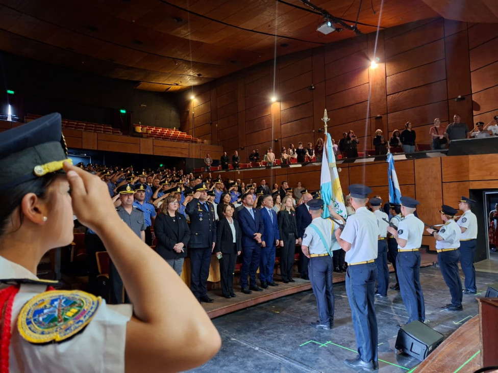 imagen Histórica colación de grado con el mayor número de Licenciados en Seguridad Pública y Seguridad Penitenciaria del IUSP