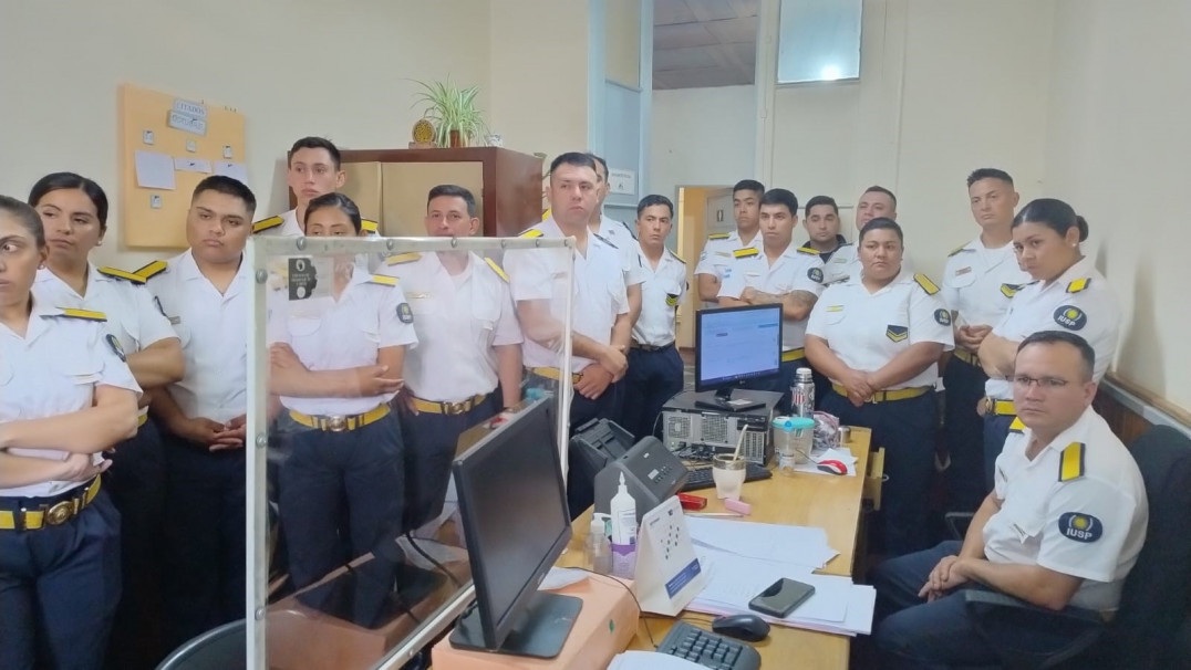 imagen 3 Alumnos de Tecnicatura de la Delegación Valle de Uco asistieron y fueron instruidos sobre el funcionamiento de la Comisaría 18°