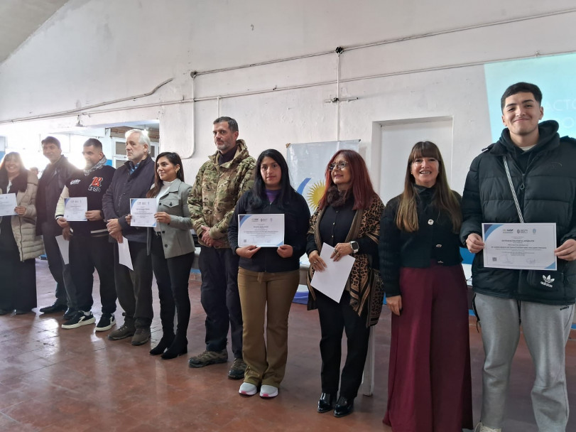 imagen 2 Culminó con éxito el Curso N° 22 de Vigiladores Privados del IUSP