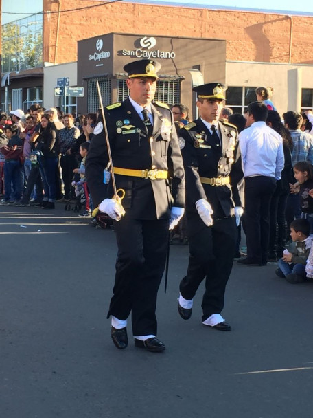 imagen Participación en desfile cívico militar y policial del IUSP Valle de Uco