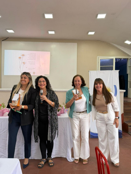 imagen Desayuno y charla de liderazgo femenino en el marco del 8 de marzo en el IUSP