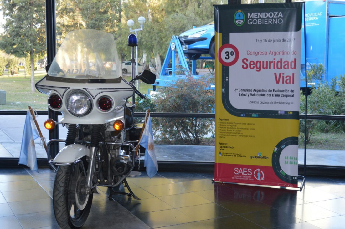 imagen Alumnos de Tecnicatura recibieron premio en Congreso Nacional de Seguridad Vial