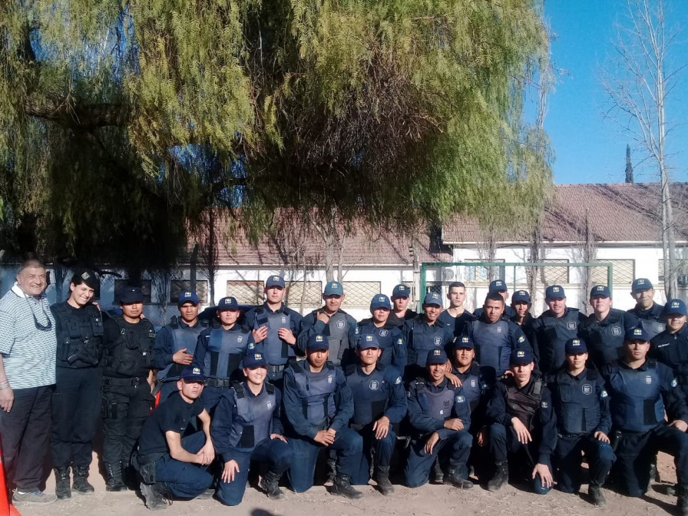 imagen Equipo de Running del IUSP en entrenamiento de resistencia a la velocidad 