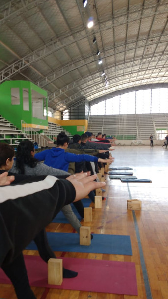 imagen Clase de yoga dirigida a los alumnos de Licenciatura Delegación Zona Este