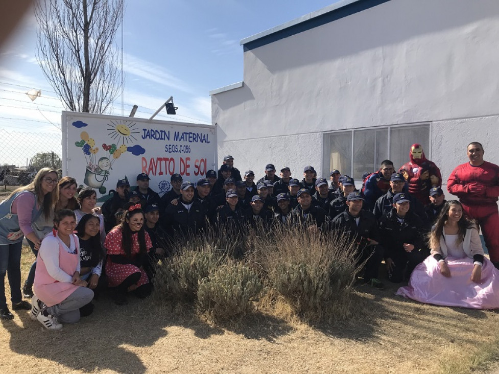 imagen Iniciativa de alumnos de Delegación Zona Sur en proyecto solidario en Jardín Rayito de Sol 