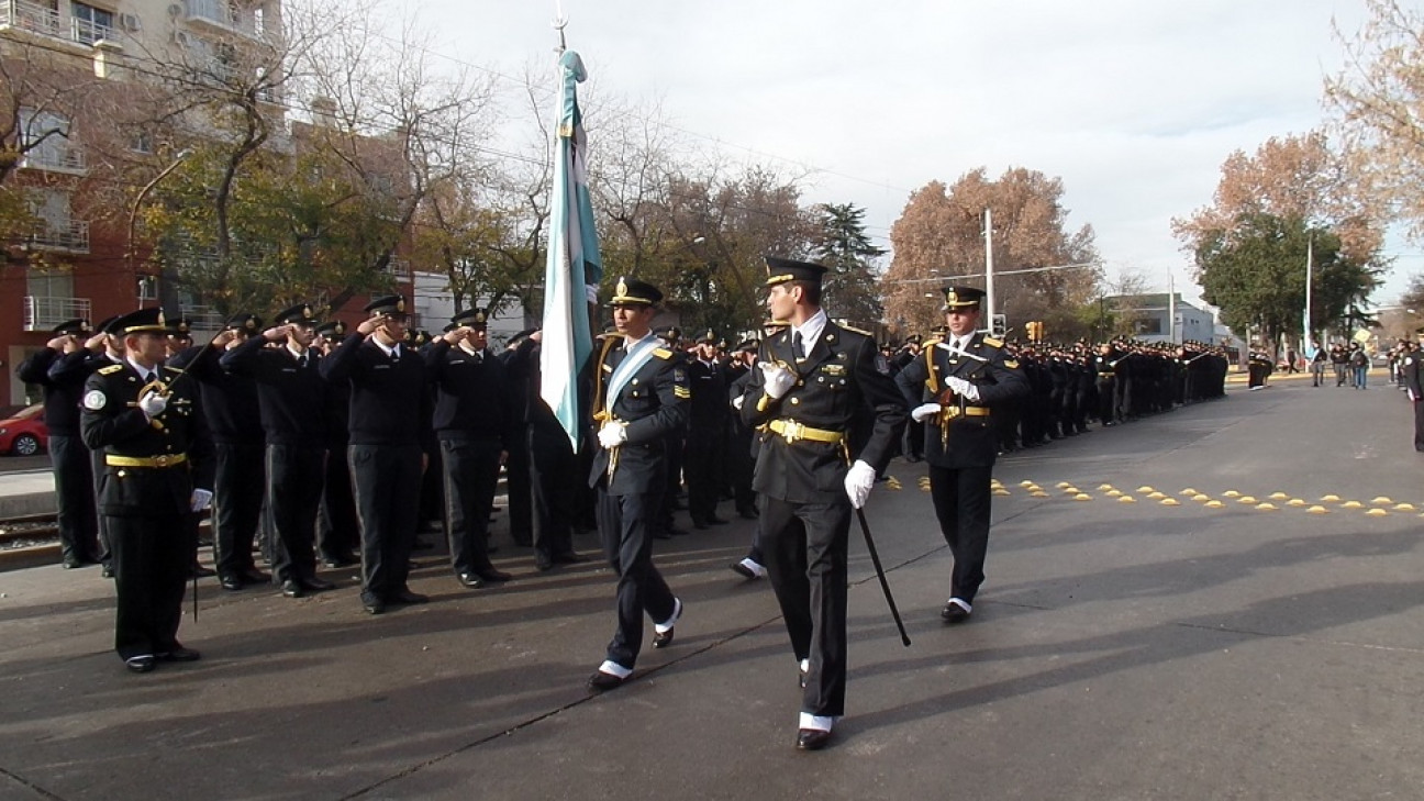 imagen Jura de la bandera de cadetes Sede Central del IUSP