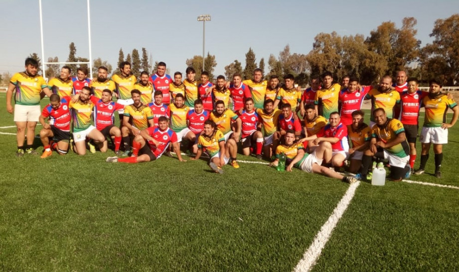imagen Equipo de rugby del IUSP en encuentro deportivo contra el equipo Huarpes