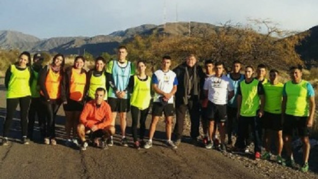 imagen El equipo de Running Sede Central realizó una Caminata al Cerro Arco
