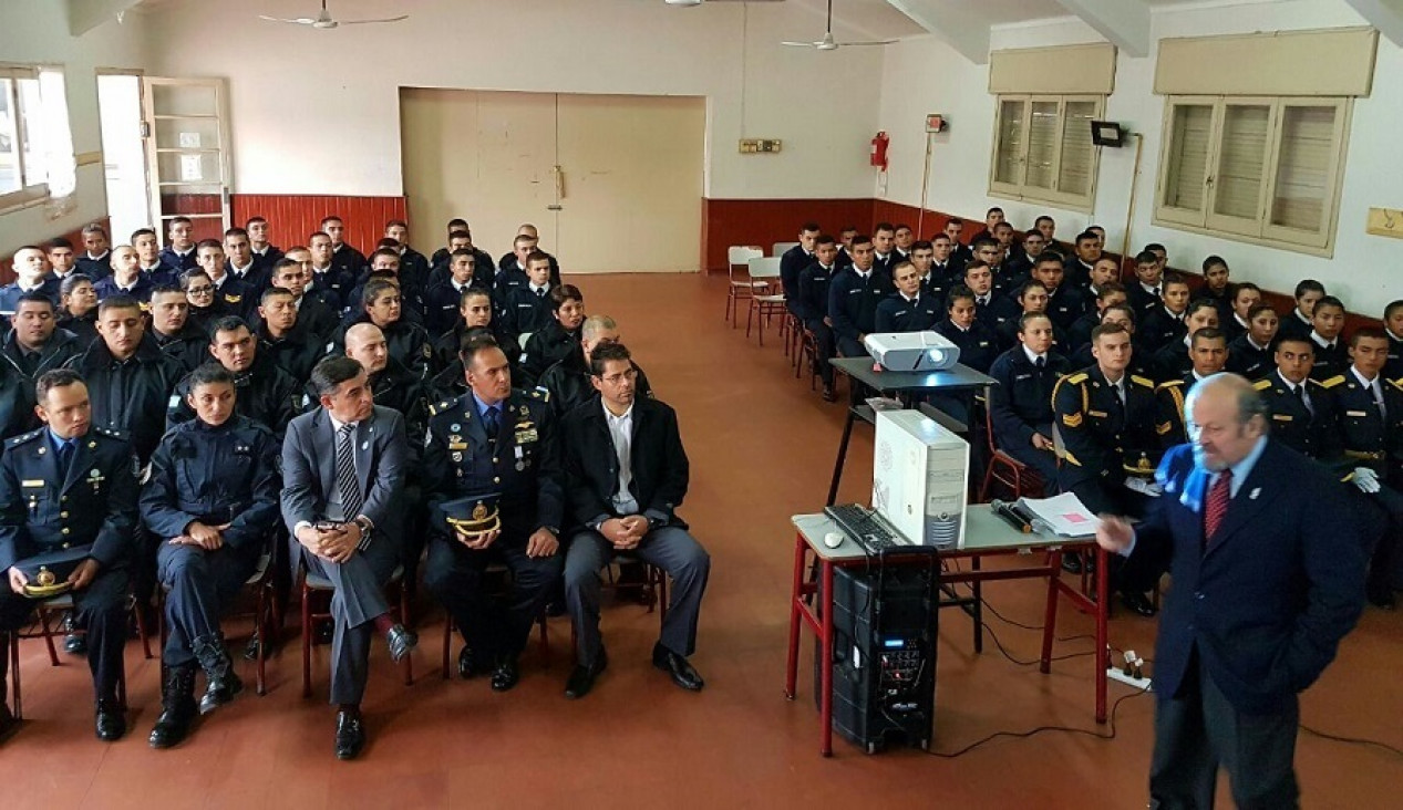 imagen Conferencia sobre Liderazgo y vida del General San Martín