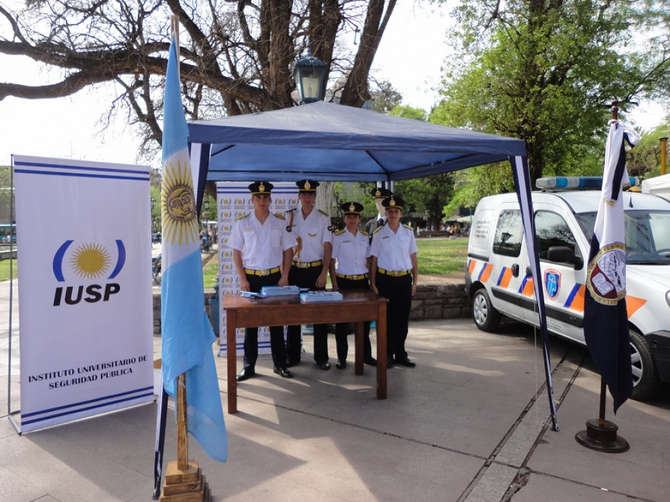 imagen El I.U.S.P. en  la Semana Policial 2013