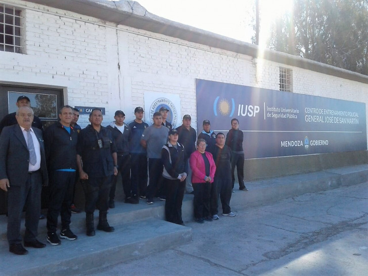 imagen Visita de cadetes de Penitenciaria a Centro de entrenamiento Policial del IUSP